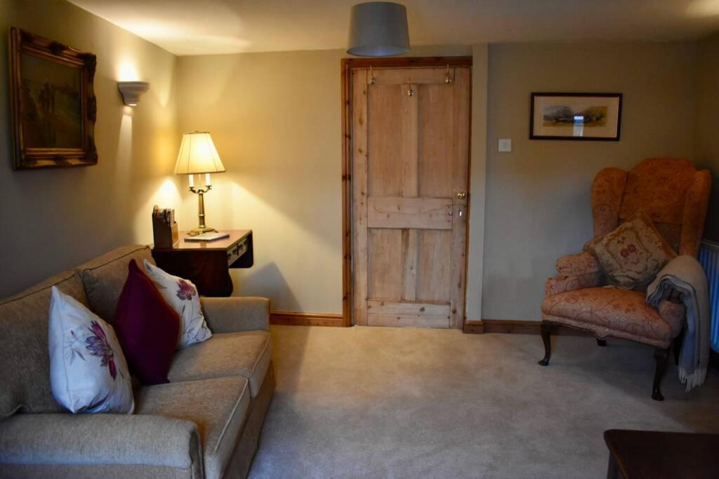 Cross Keys Cottage Holiday Let Bishop's Castle Exterior photo